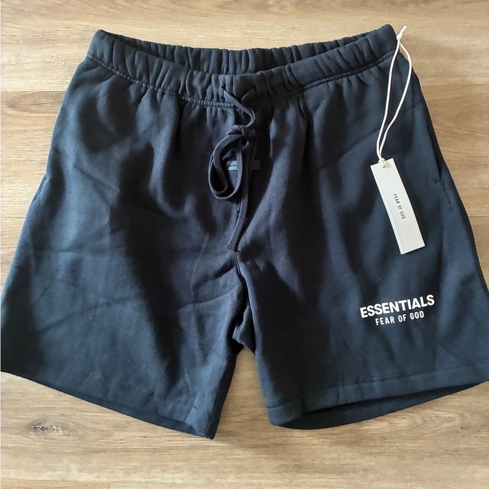 Essentials Fear of God Soccer Fleece Shorts Jet Black Size L NWT - Picture 2 of 8